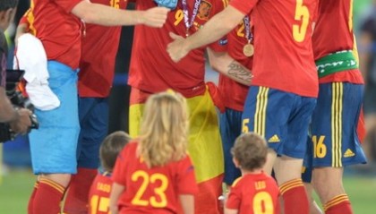  布斯塔红土专家，布宜诺斯艾利斯站成功卫冕