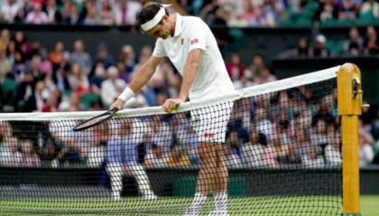  费德勒退役巡演引爆全场泪目