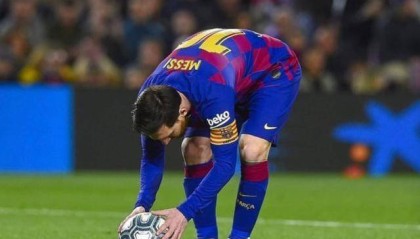  任意球大师显威，直接破门锁定胜局