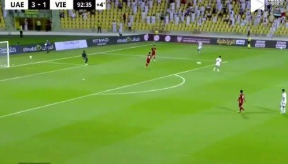  快攻反击行云流水打出团队风采