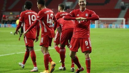  德甲射手王争霸，莱万梅开二度助拜仁