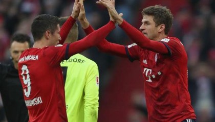  拜仁慕尼黑主场完胜多特，德甲霸主显威风  