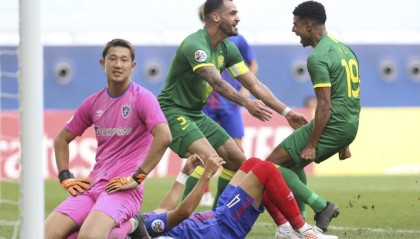  保级大战白热化，弱旅殊死一搏创造奇迹  