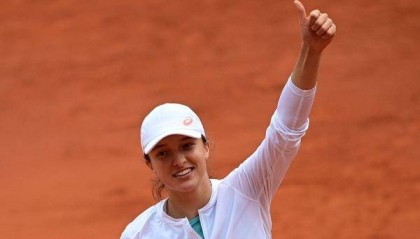  斯维亚泰克横扫群雄，波兰天骄首夺法网