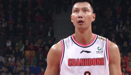  草根球队圆梦记，业余选手击败职业队