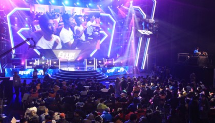  电竞赛事落户古城掀起全民热潮