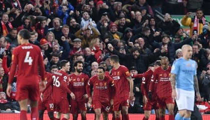  利物浦最后时刻绝杀热刺，争冠悬念持续升温  