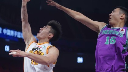  深圳马可波罗失误连连，不敌山东高速男篮