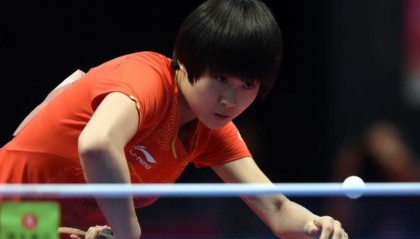  诺里正反手均衡发力压制对手节奏