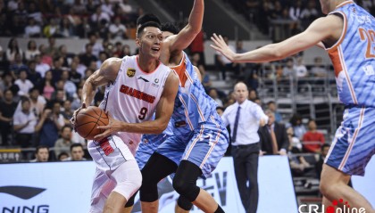  易建联复出首秀带领广东轻取深圳队