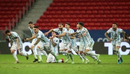  美洲杯决赛，阿根廷点球战胜巴西