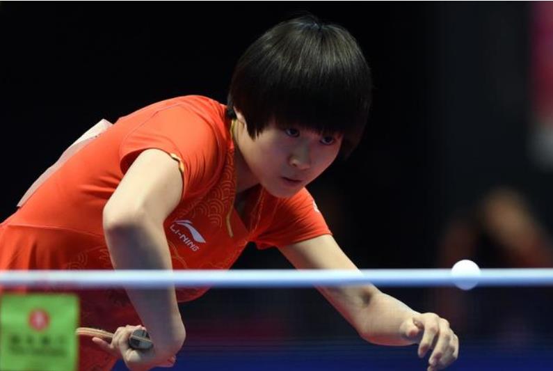  诺里正反手均衡发力压制对手节奏