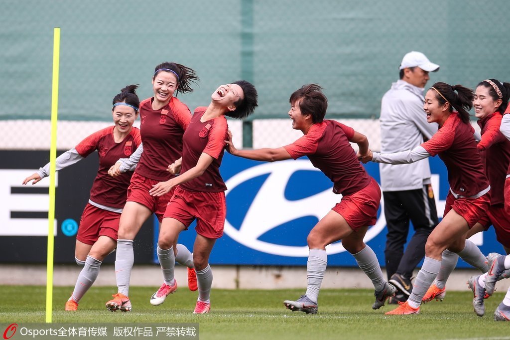  女足世界杯小组赛冷门频现