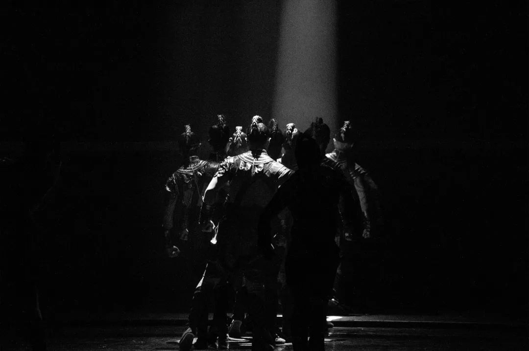  网前截击再现经典，复古打法惊艳观众