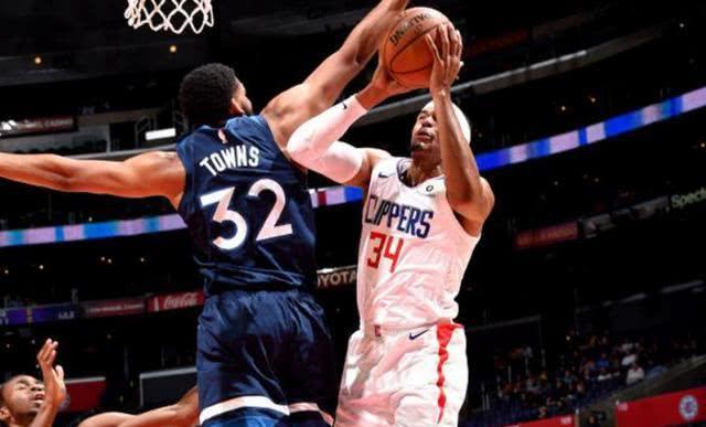  内线巨无霸统治禁区彰显绝对实力