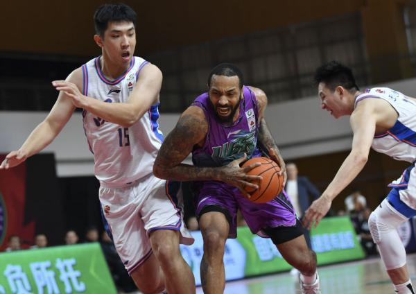  四川金强进攻乏力大比分落后于辽宁